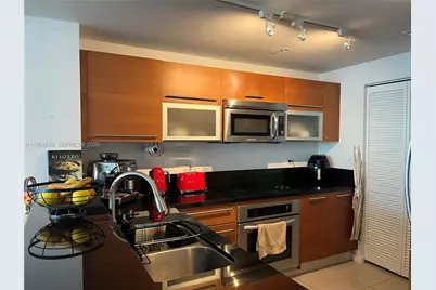 253 NE 2nd St #3104, Miami, FL 33132 - Photo 1