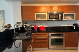 253 NE 2nd St, Miami, FL 33132 - Photo 3