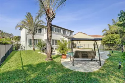 1367 Camellia Cir, Weston, FL 33326 - Photo 53