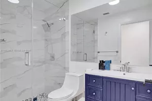 1367 Camellia Cir, Weston, FL 33326 - Photo 43