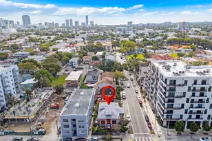 676 SW 1st St, Miami, FL 33130 - Photo 1