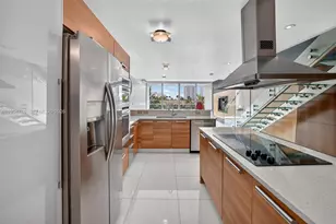 2950 NE 188th St, Aventura, FL 33180 - Photo 13