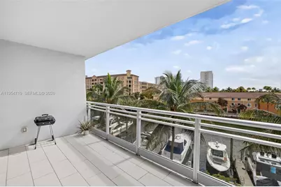 2950 NE 188th St #302, Aventura, FL 33180 - Photo 29