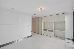 2950 NE 188th St, Aventura, FL 33180 - Photo 45