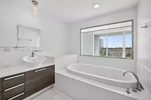 2950 NE 188th St, Aventura, FL 33180 - Photo 43