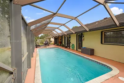 8507 NW 54th Ct, Lauderhill, FL 33351 - Photo 29