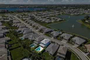 4642 W Pinehurst Trl W, Oakland Park, FL 33309 - Photo 31