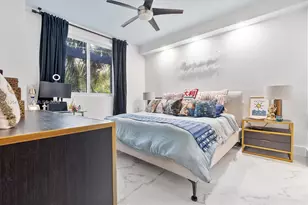 275 NE 18th St, Miami, FL 33132 - Photo 21