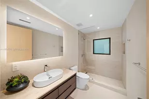 222 E Rivo Alto Dr, Miami Beach, FL 33139 - Photo 27