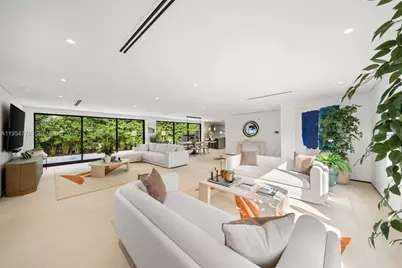 222 E Rivo Alto Dr, Miami Beach, FL 33139 - Photo 1