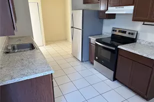19313 NW 47th Ave, Miami Gardens, FL 33055 - Photo 7