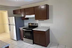 19313 NW 47th Ave, Miami Gardens, FL 33055 - Photo 9