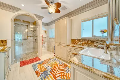 170 S Hibiscus Dr, Miami Beach, FL 33139 - Photo 29