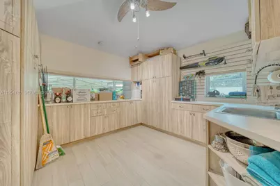 170 S Hibiscus Dr, Miami Beach, FL 33139 - Photo 39