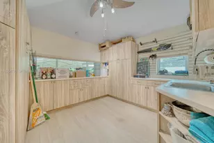 170 S Hibiscus Dr, Miami Beach, FL 33139 - Photo 39