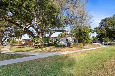 2201 NW 87th Ave, Pembroke Pines, FL 33024 - Photo 43