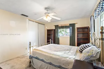 2201 NW 87th Ave, Pembroke Pines, FL 33024 - Photo 17