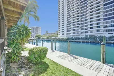 2619 S Parkview Dr, Hallandale Beach, FL 33009 - Photo 19