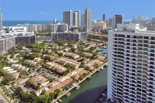 2619 S Parkview Dr, Hallandale Beach, FL 33009 - Photo 25