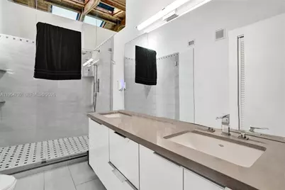 2619 S Parkview Dr, Hallandale Beach, FL 33009 - Photo 13