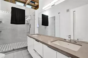 2619 S Parkview Dr, Hallandale Beach, FL 33009 - Photo 13