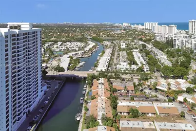 2619 S Parkview Dr, Hallandale Beach, FL 33009 - Photo 23