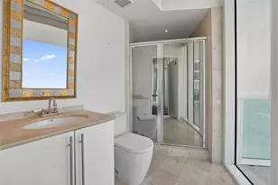 1000 S Pointe Dr, Miami Beach, FL 33139 - Photo 53