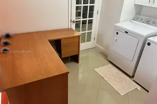 9225 NW 49th Pl, Sunrise, FL 33351 - Photo 35