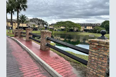 9225 NW 49th Pl #9225, Sunrise, FL 33351 - Photo 7