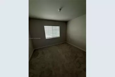 585 NW 11th Ave, Florida City, FL 33034 - Photo 11