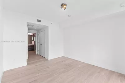 1080 Brickell Ave #3909, Miami, FL 33131 - Photo 13