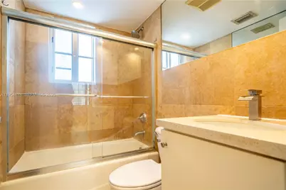 2425 Flamingo Pl #12, Miami Beach, FL 33140 - Photo 15