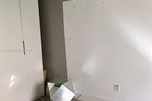 610 8th St, Miami Beach, FL 33139 - Photo 5