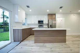 1221 NW 75th St, Miami, FL 33147 - Photo 23