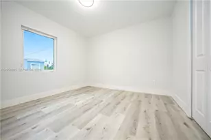 1221 NW 75th St, Miami, FL 33147 - Photo 15