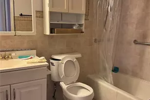 20320 NE 2nd Ave, Miami Gardens, FL 33179 - Photo 9