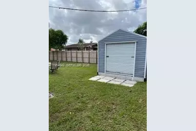 240 N 70th Way, Hollywood, FL 33024 - Photo 23