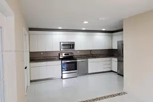 561 Racquet Club Rd, Weston, FL 33326 - Photo 3