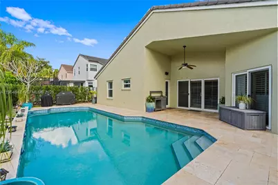 1024 NW 184th Way, Pembroke Pines, FL 33029 - Photo 31