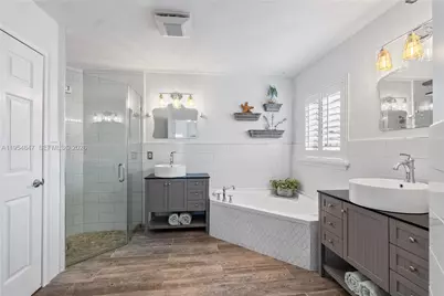 1024 NW 184th Way, Pembroke Pines, FL 33029 - Photo 5