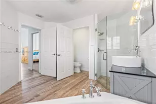 1024 NW 184th Way, Pembroke Pines, FL 33029 - Photo 17