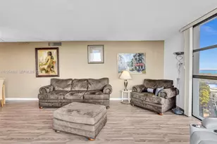 3731 N Country Club Dr, Aventura, FL 33180 - Photo 29