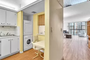 3731 N Country Club Dr, Aventura, FL 33180 - Photo 9