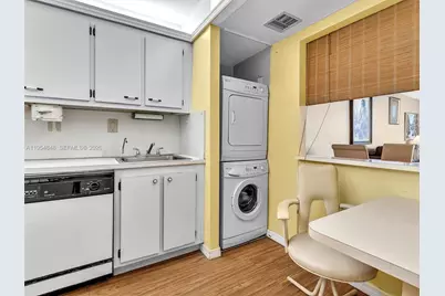 3731 N Country Club Dr #1223, Aventura, FL 33180 - Photo 17