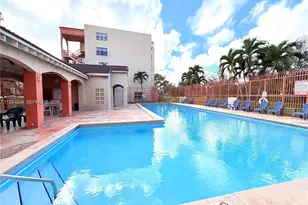 10229 NW 9th St Cir, Miami, FL 33172 - Photo 13