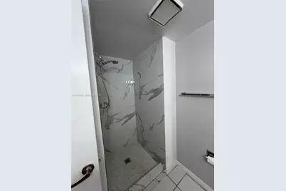 10229 NW 9th St Cir #213-2, Miami, FL 33172 - Photo 13
