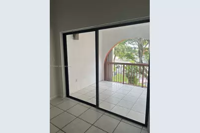 10229 NW 9th St Cir #213-2, Miami, FL 33172 - Photo 7