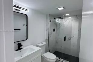 3675 N Country Club Dr, Aventura, FL 33180 - Photo 21