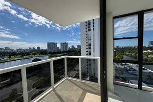 3675 N Country Club Dr, Aventura, FL 33180 - Photo 11