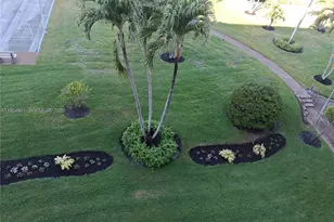 555 NW 4th Ave, Boca Raton, FL 33432 - Photo 25